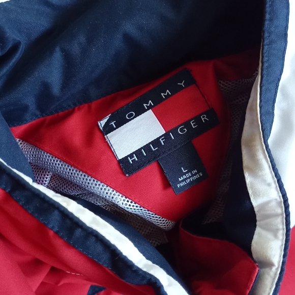 men's Modern 2005 Tommy Hilfiger Essential Windbreaker large - Picture 8 of 9